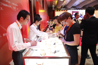 百泰首飾 以零售終端革新，鑄就國內珠寶行業旗艦